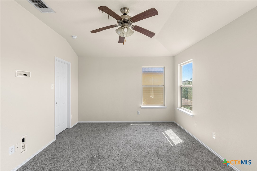 5810 Huntington Drive Property Photo 20