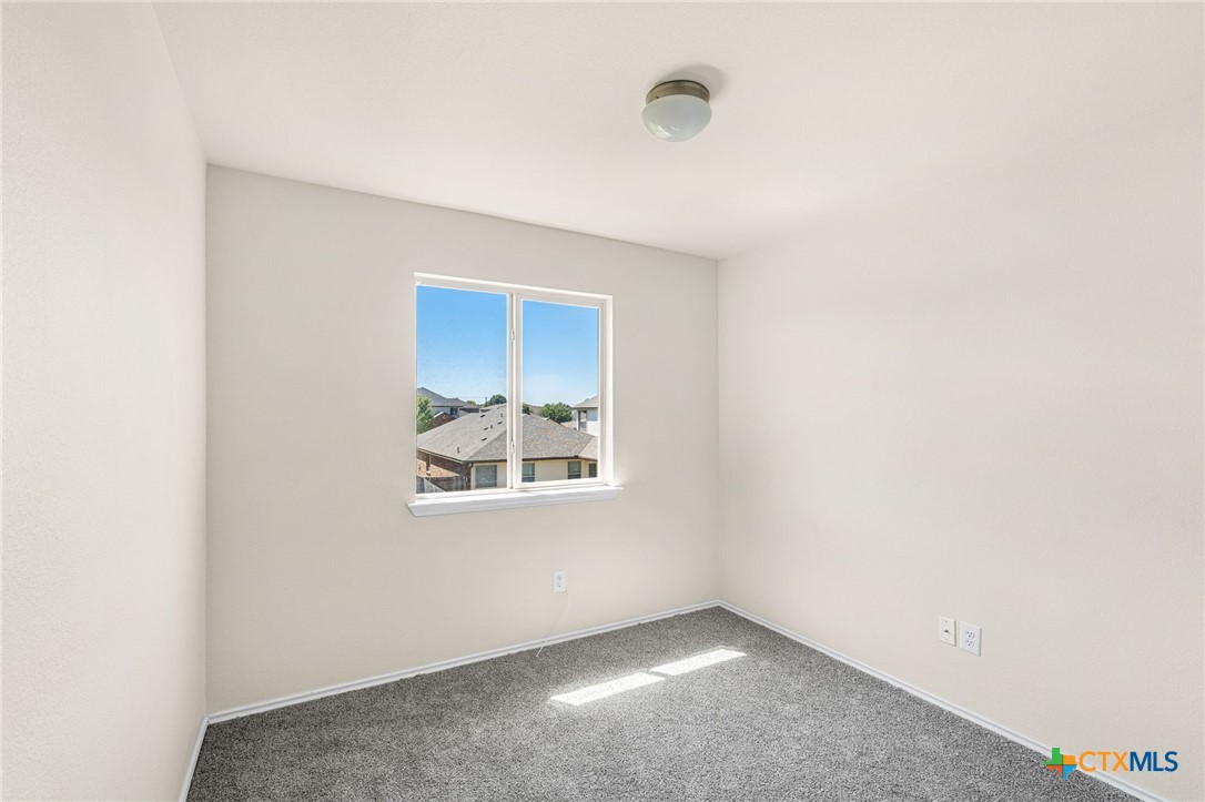 5810 Huntington Drive Property Photo 25