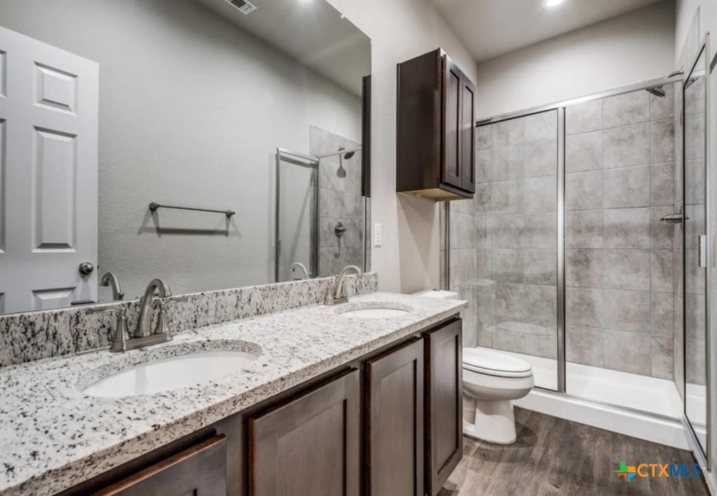 626 Heathers Way Property Photo 3