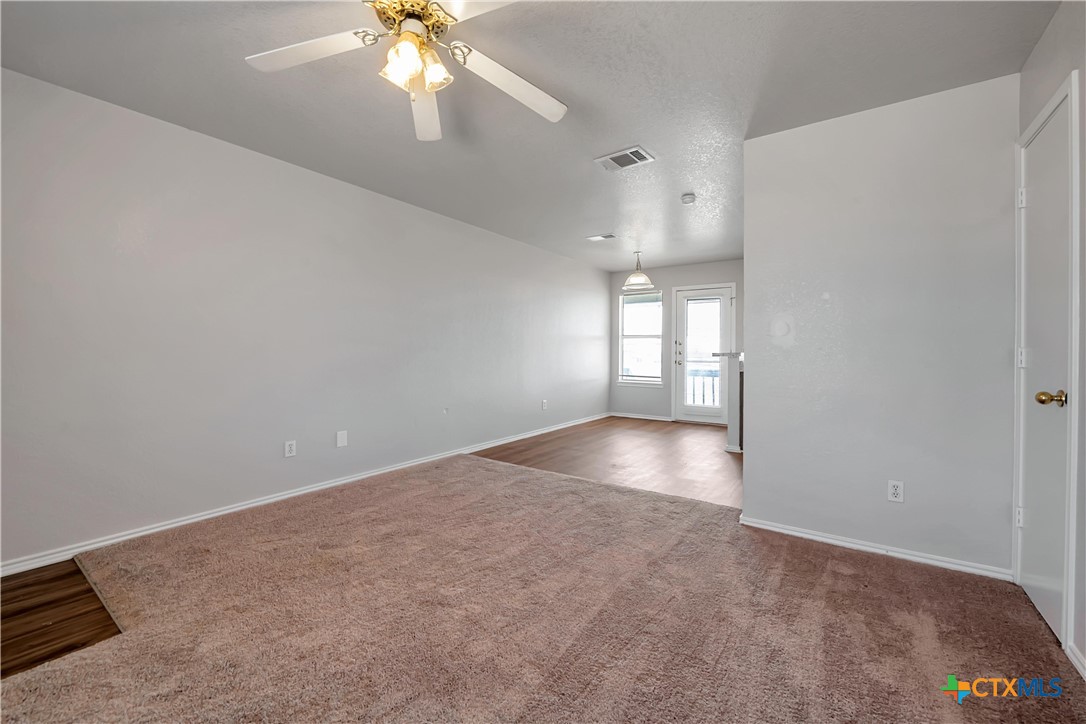 5808 Greengate Drive D Property Photo 3