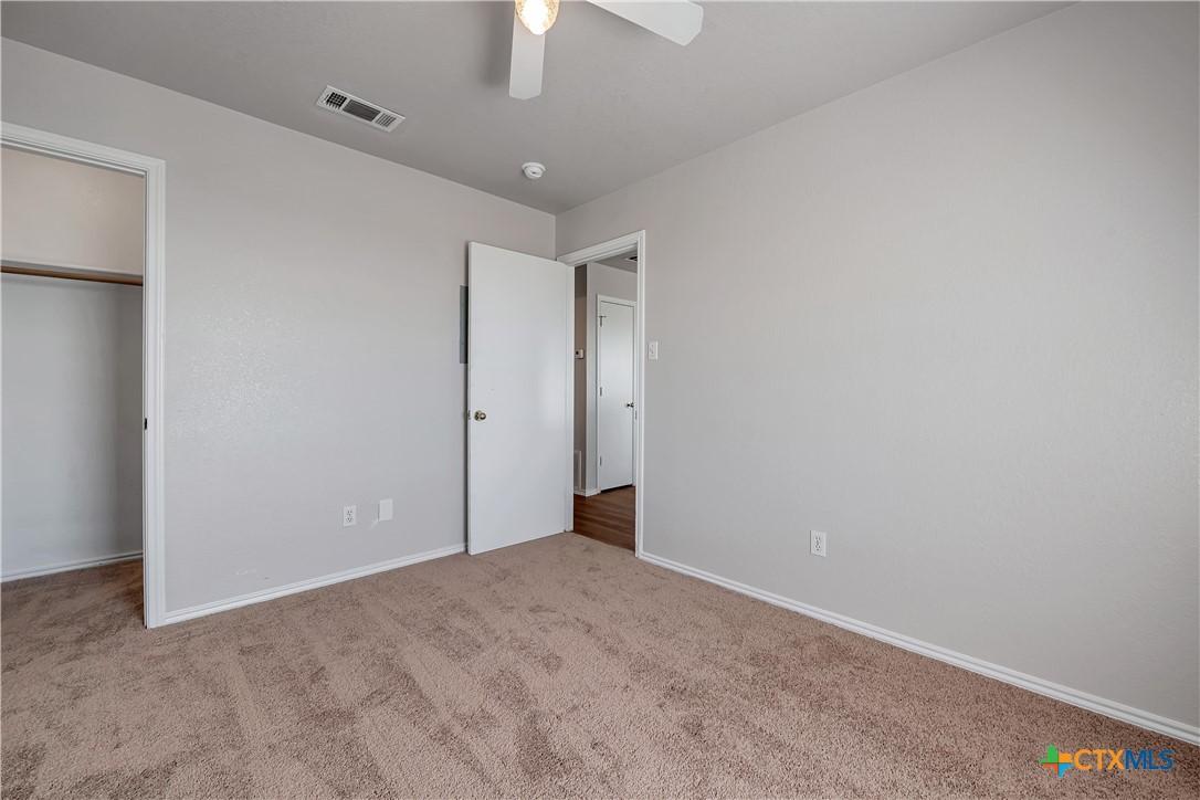 5808 Greengate Drive D Property Photo 11