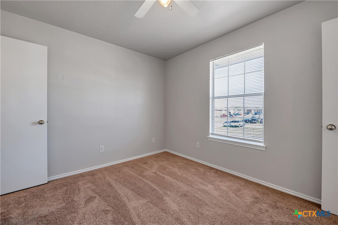 5808 Greengate Drive D Property Photo 12
