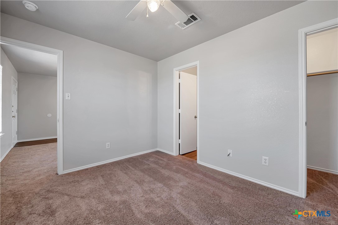 5808 Greengate Drive D Property Photo 13