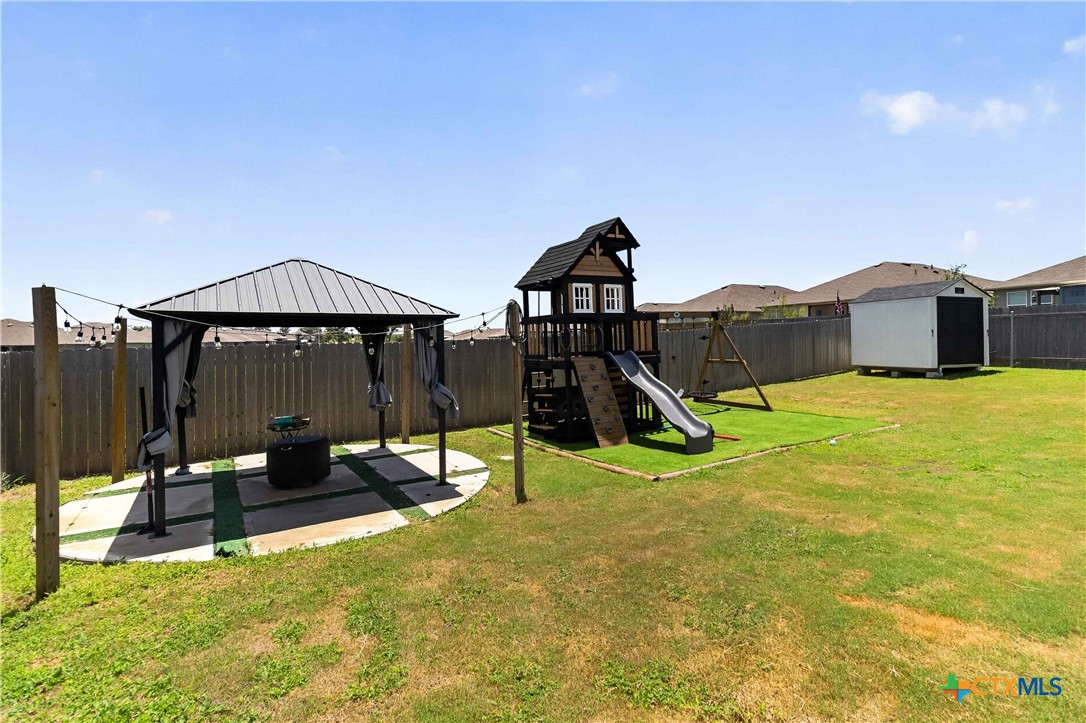 908 Gerardia Court Property Photo 14