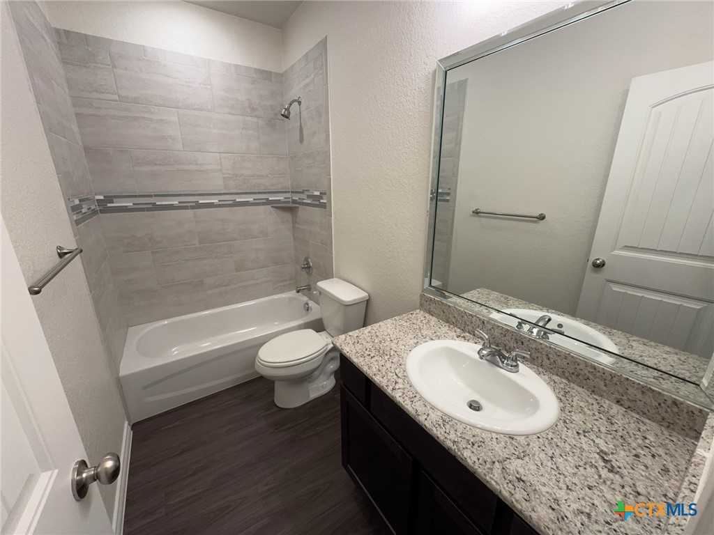 5106 Rose Garden Loop Property Photo 7