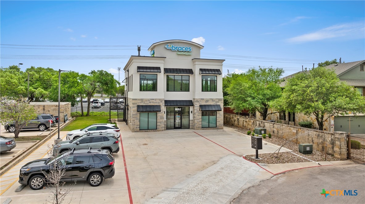 10513 W Parmer Lane Property Photo 1