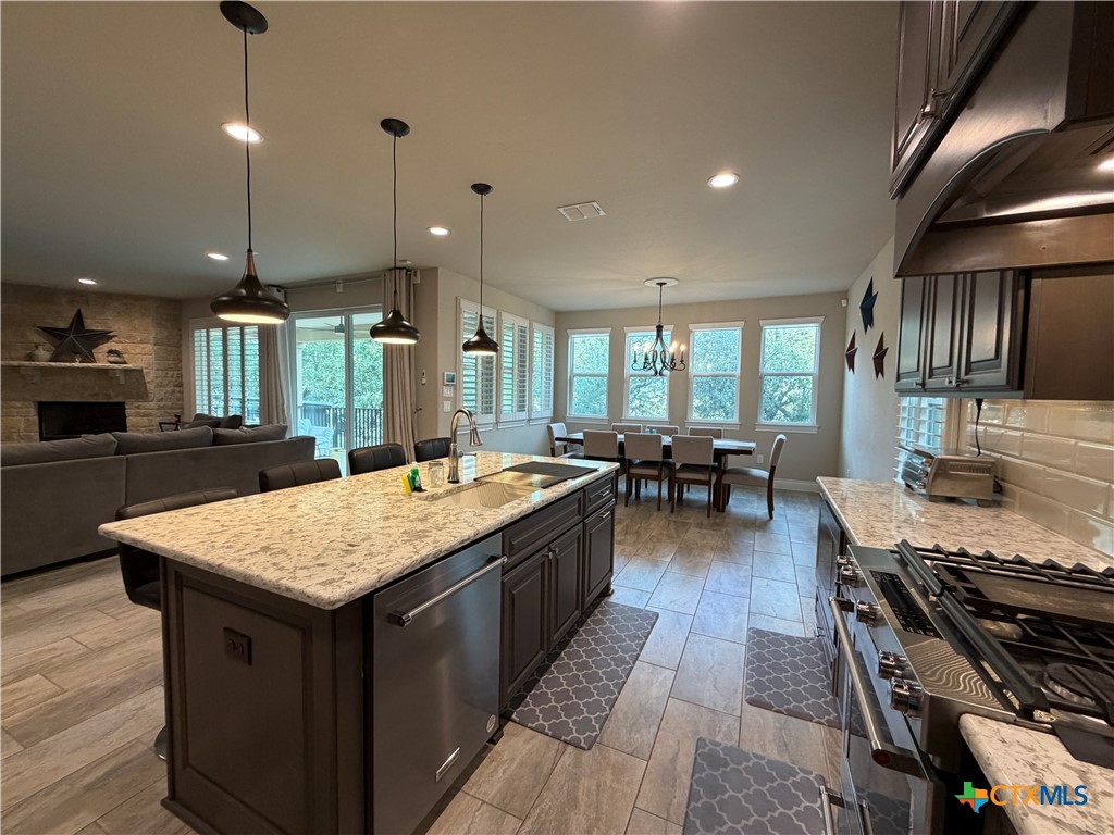 3891 Potters Creek Road Property Photo 4