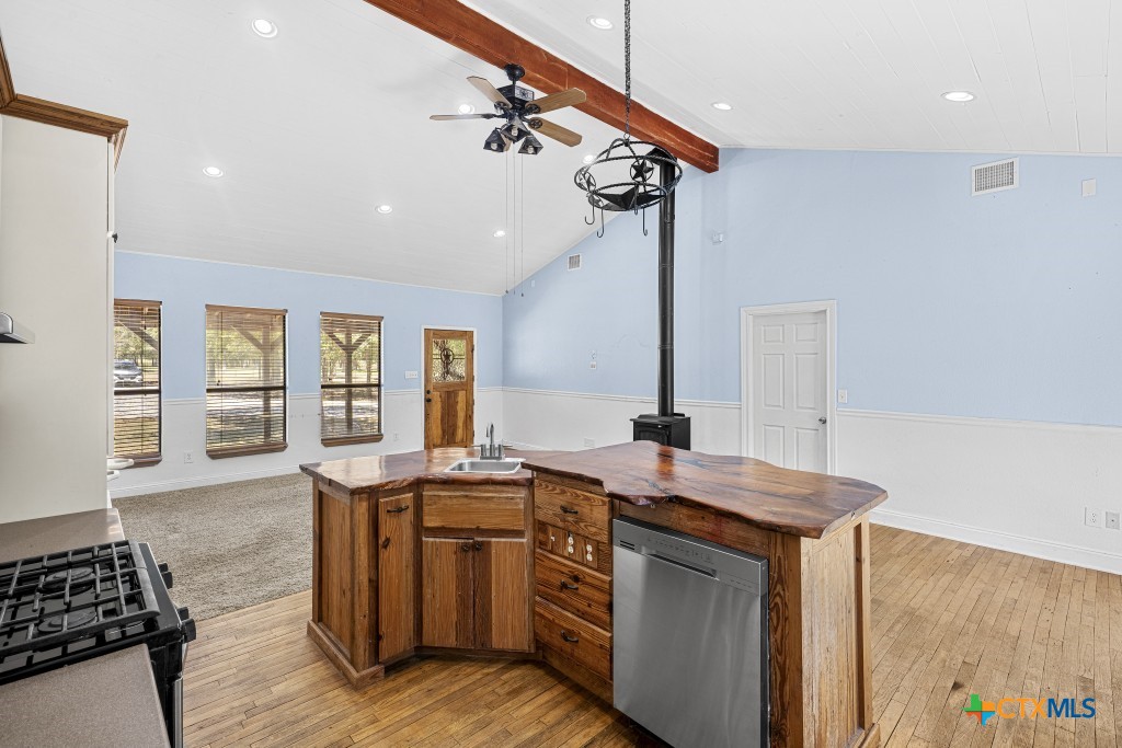 15375 N Fm 487 Property Photo 11