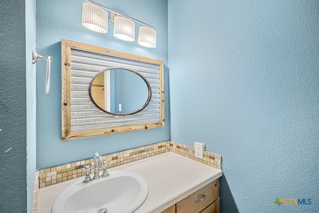 15375 N Fm 487 Property Photo 24