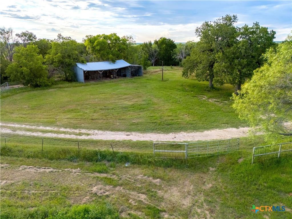 980 N League Ranch Road Property Photo 16