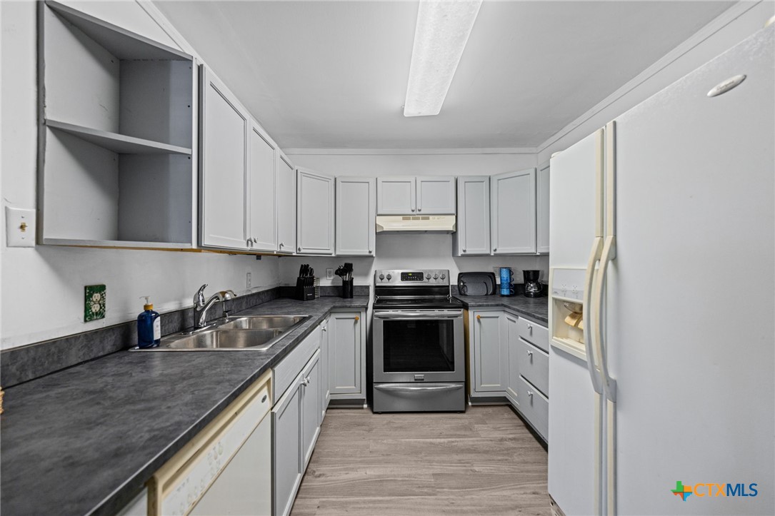890 N Quailrun Avenue Property Photo 15