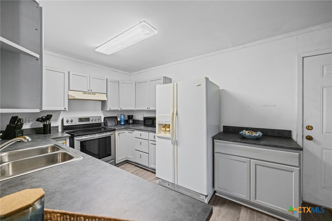 890 N Quailrun Avenue Property Photo 24