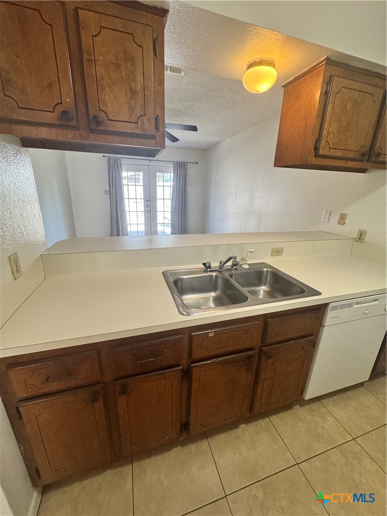 201 Versailles Street Property Photo 5