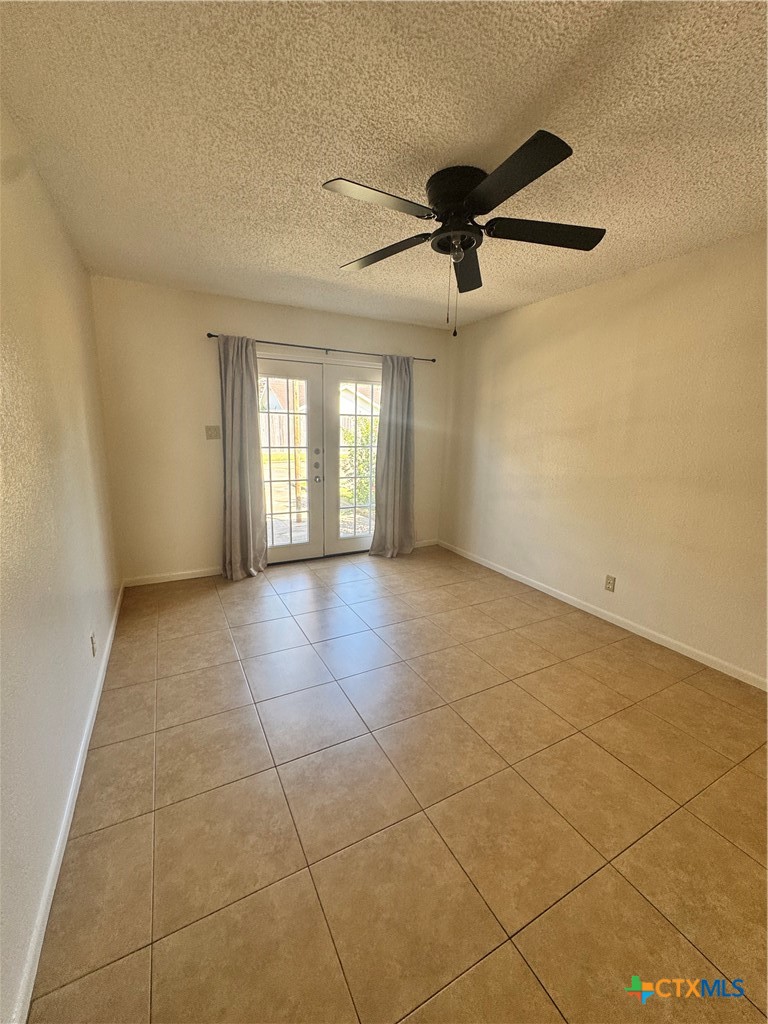 201 Versailles Street Property Photo 6