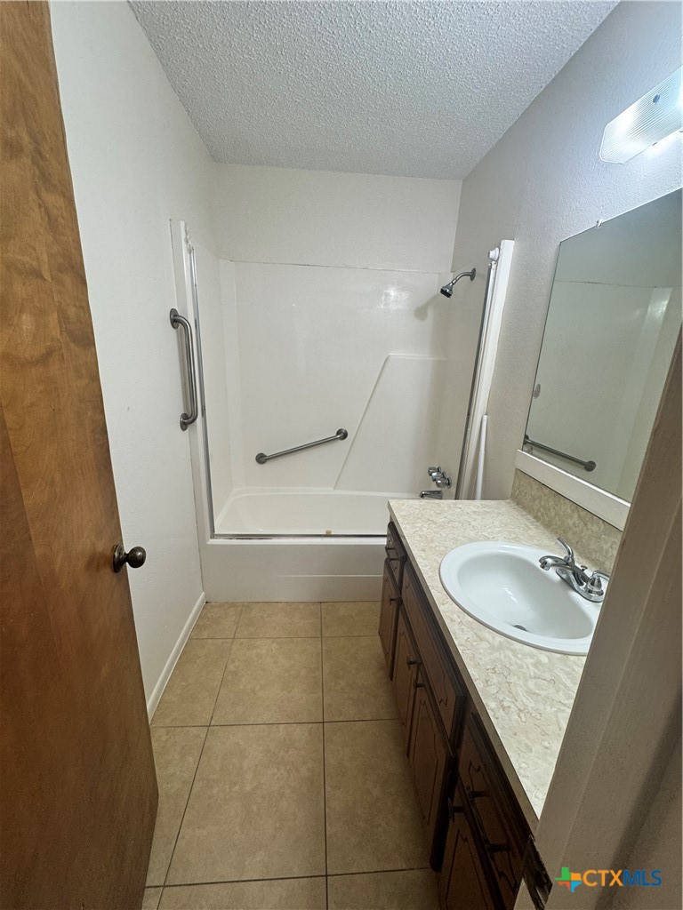 201 Versailles Street Property Photo 9
