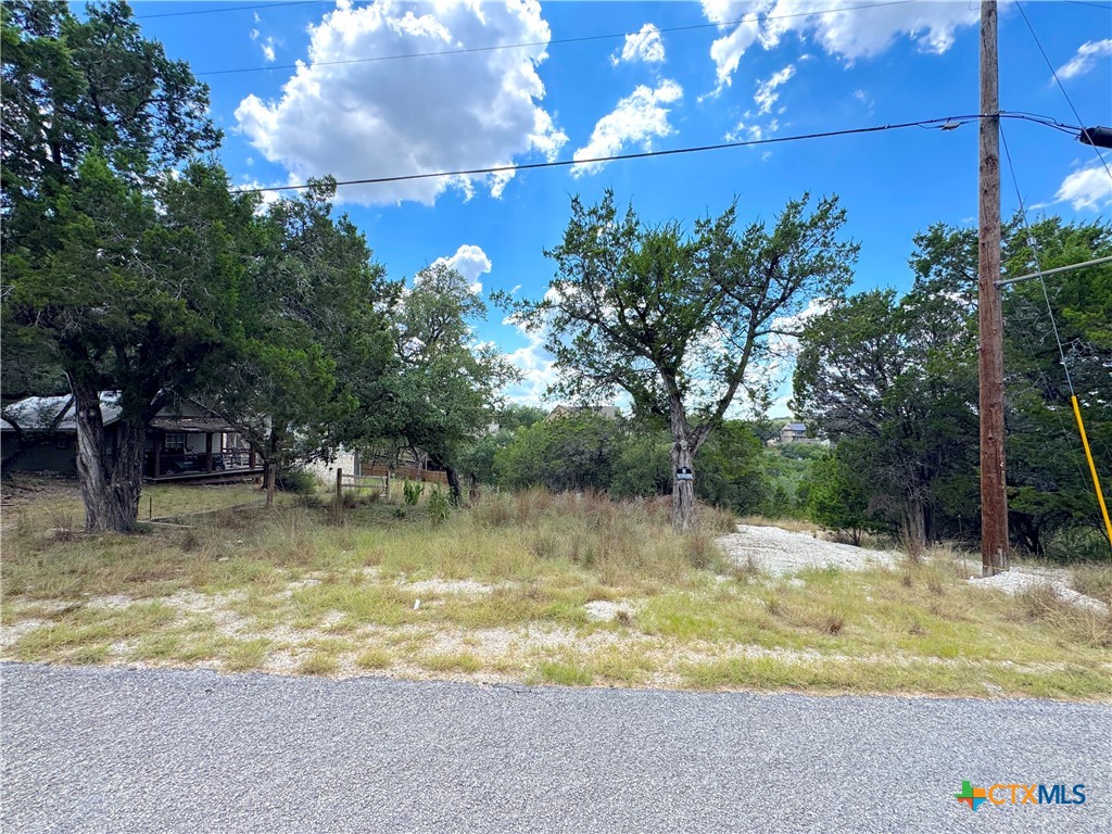 861-881 Riviera Drive Property Photo 6