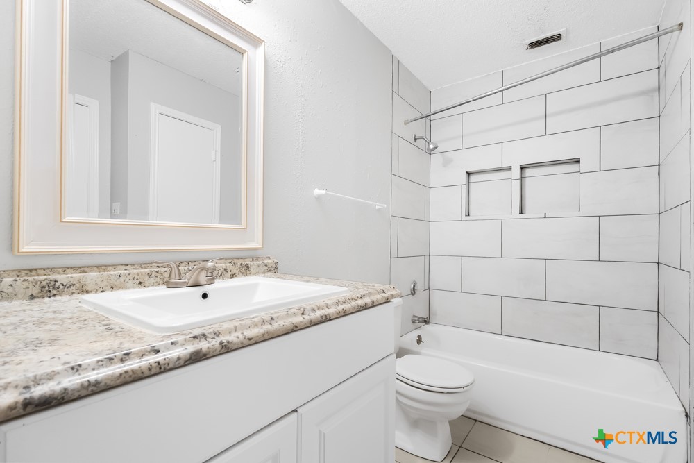 6710 Windsor Hollow Property Photo 14