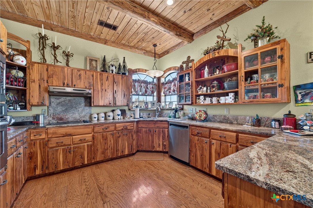 623107 Property Photo 23