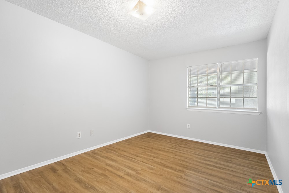 6714 Windsor Hollow Property Photo 12