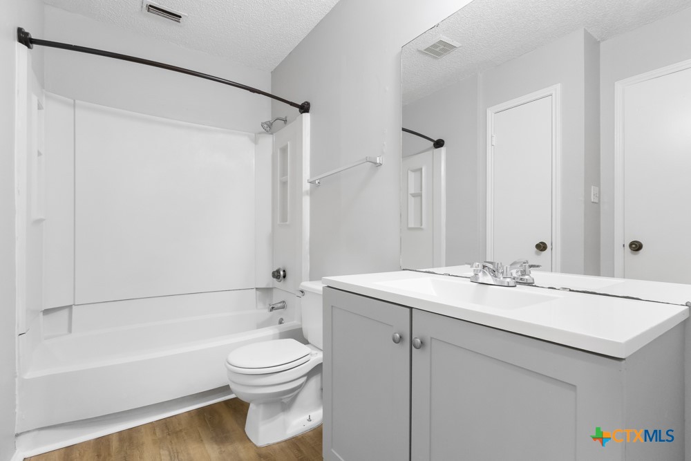 6714 Windsor Hollow Property Photo 13