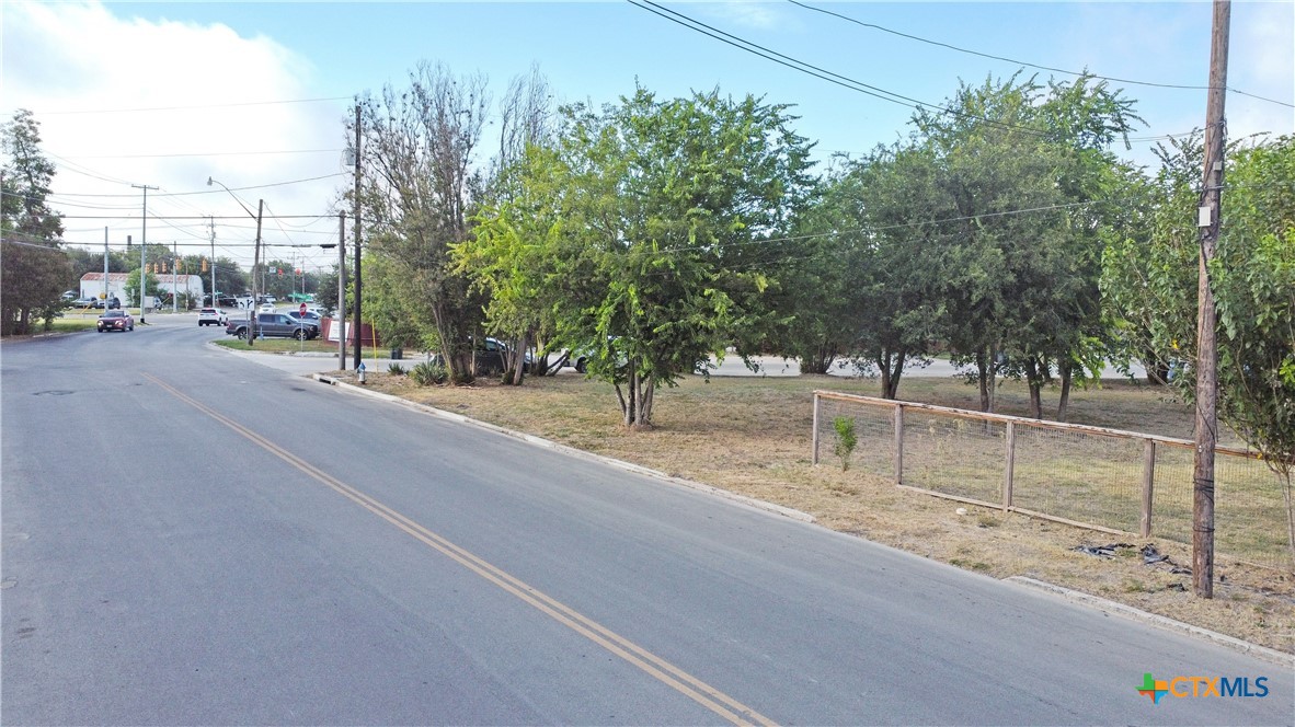 962 S Castell Avenue Property Photo 10