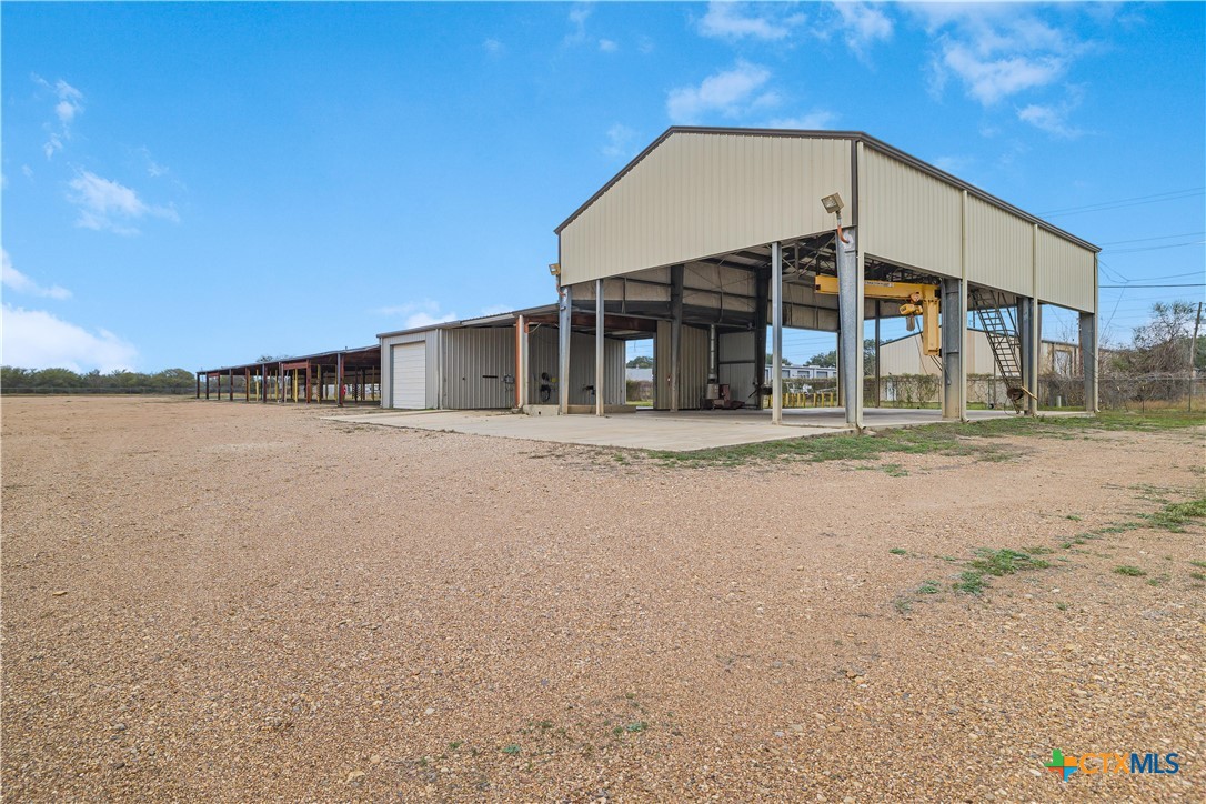 4906 Houston Hwy Property Photo 10