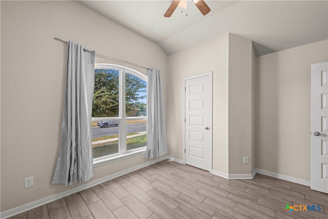 410 Pointer Street Property Photo 4