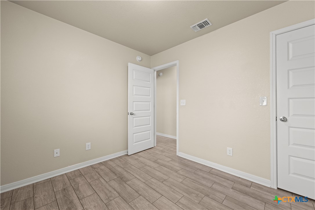 410 Pointer Street Property Photo 6