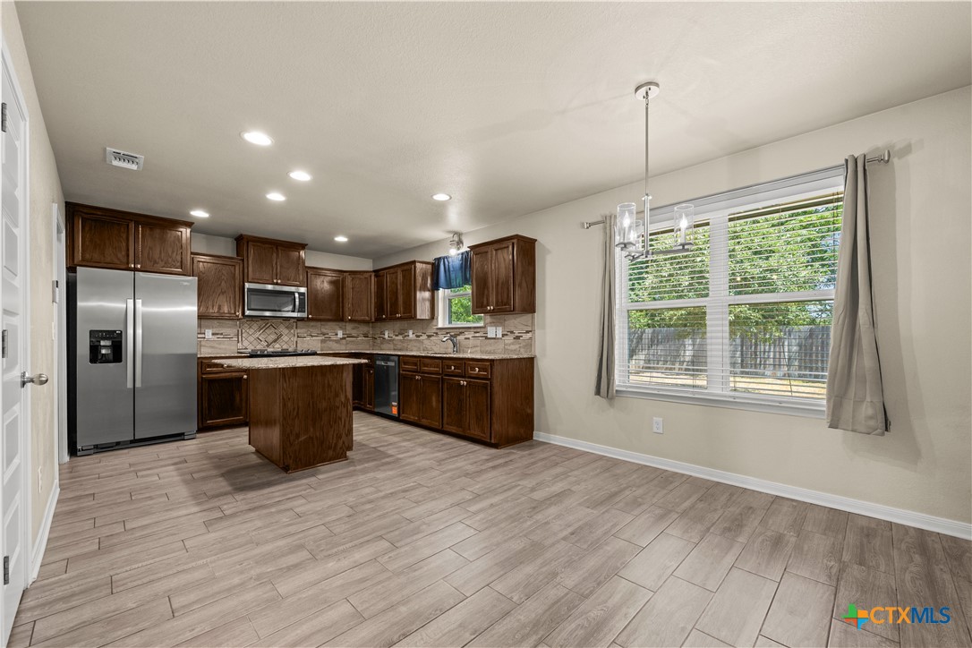 410 Pointer Street Property Photo 23