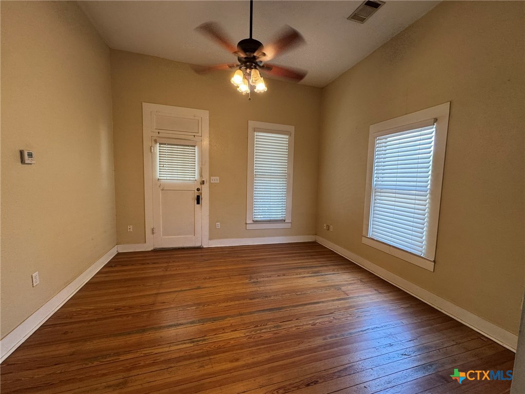 435 N Milam Street Property Photo 2
