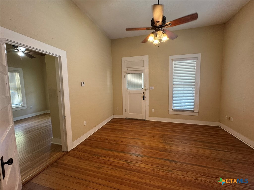 435 N Milam Street Property Photo 3