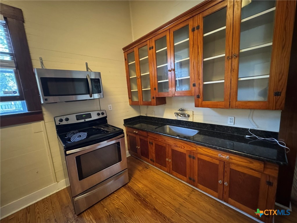 435 N Milam Street Property Photo 8
