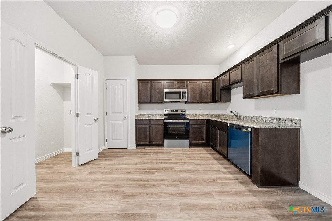 509 Adley Avenue B Property Photo 8