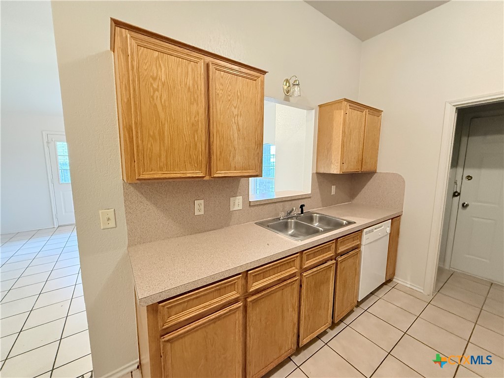 3708 Gus Drive B Property Photo 8