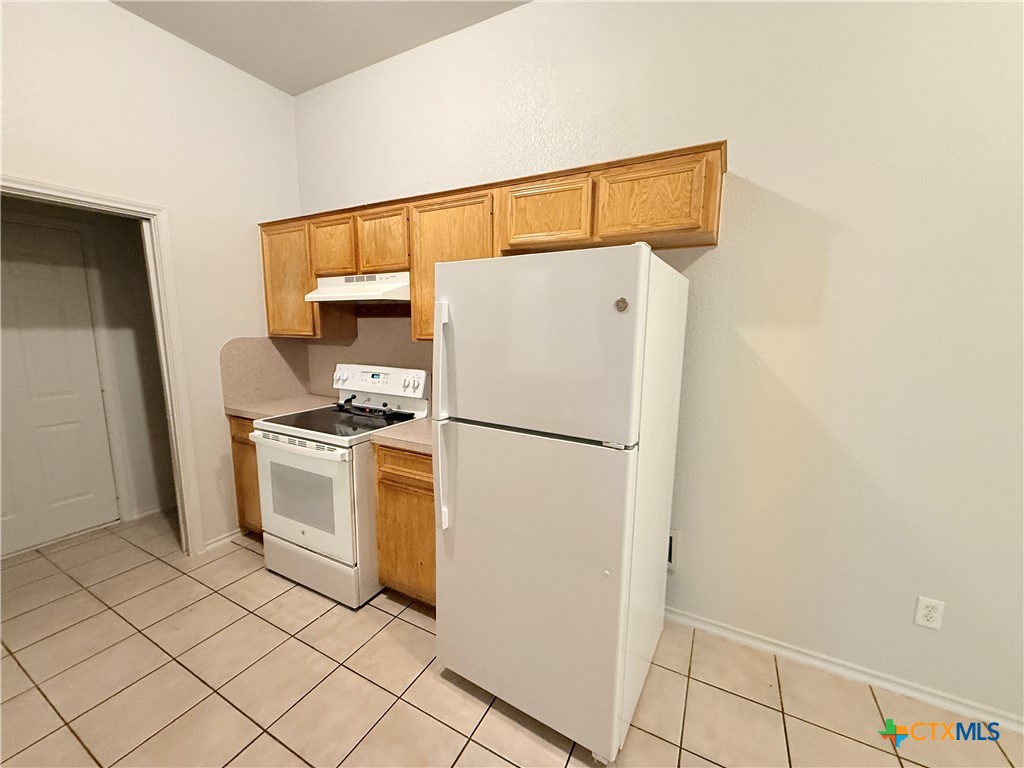 3708 Gus Drive B Property Photo 9