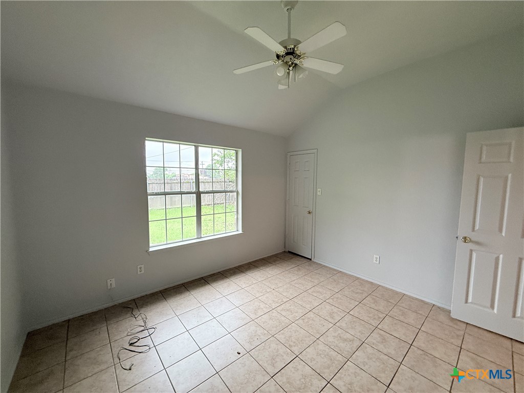 3708 Gus Drive B Property Photo 20