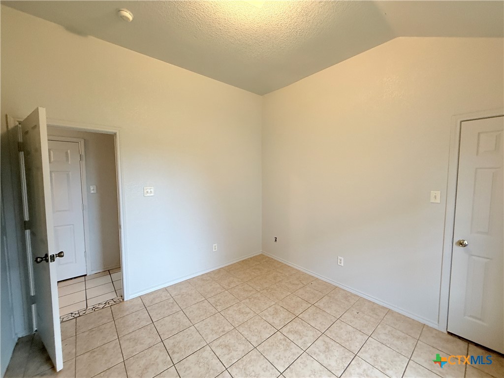3708 Gus Drive B Property Photo 23