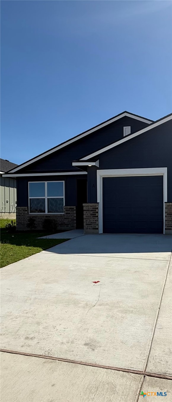 1215 Concord Drive A Property Photo 1