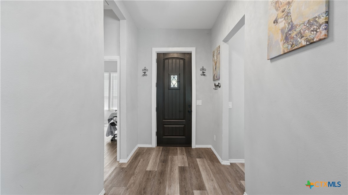 341 Comanche Street Property Photo 6