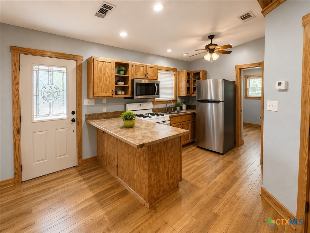 2050 Tenney Creek Road Property Photo 6