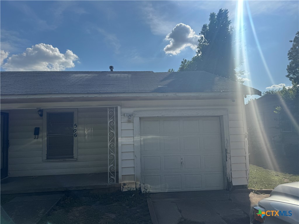 506 Kern Road Property Photo 2