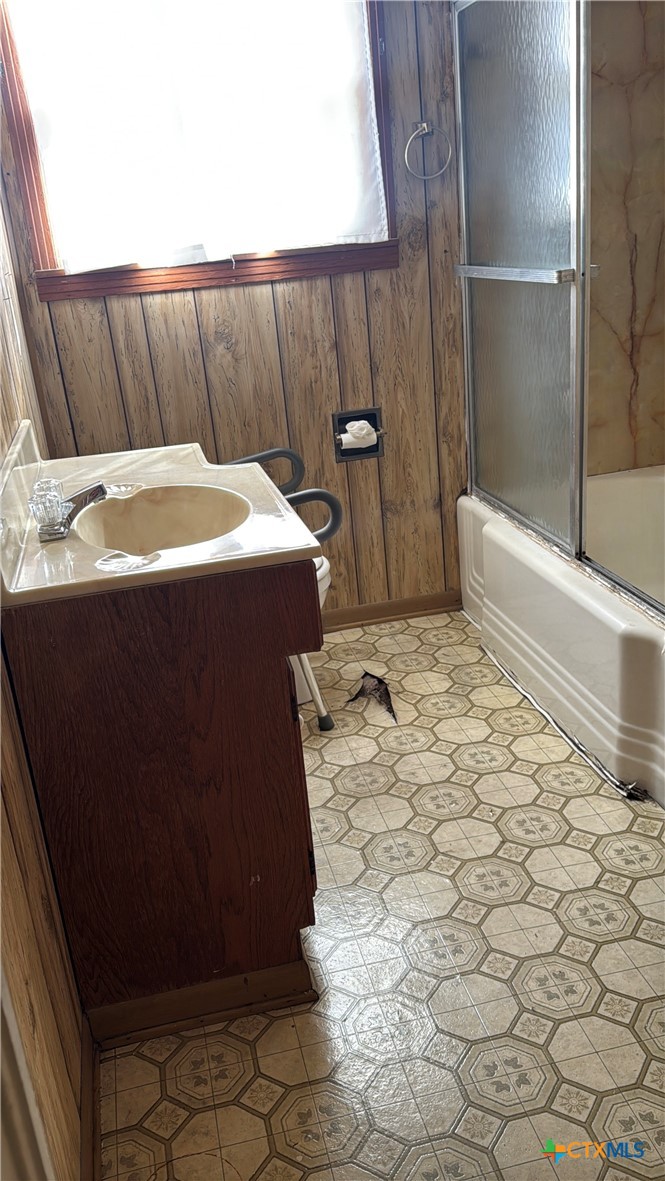 506 Kern Road Property Photo 3