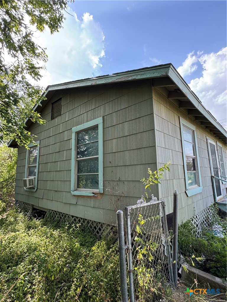 415 Creswell Drive Property Photo 6
