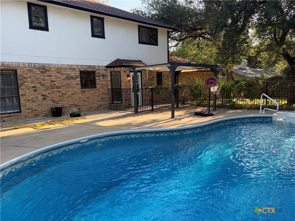 506 Pecos Trail Property Photo 3