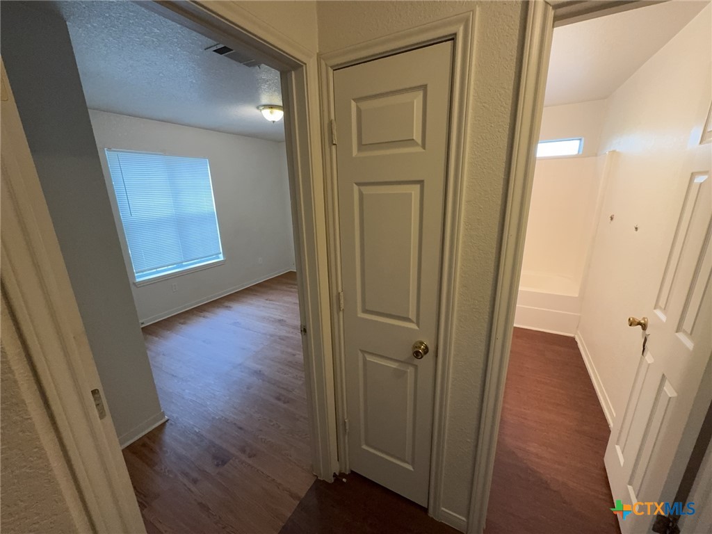 1407 Dugger Circle C Property Photo 11