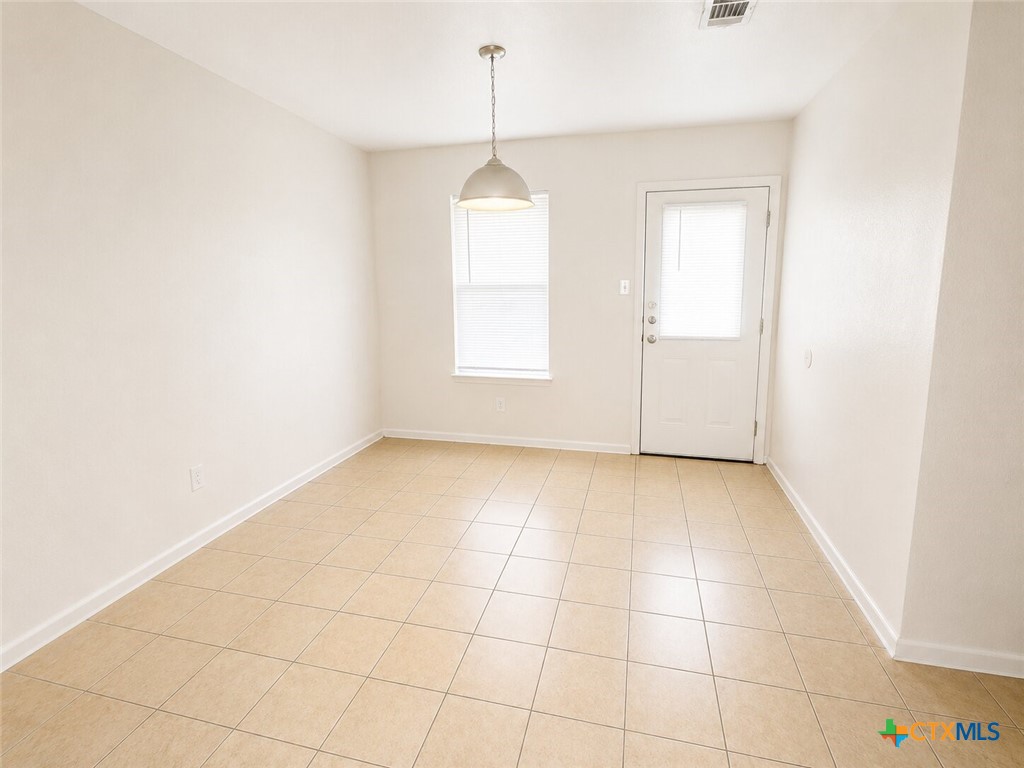 1405 Dugger Circle A Property Photo 4
