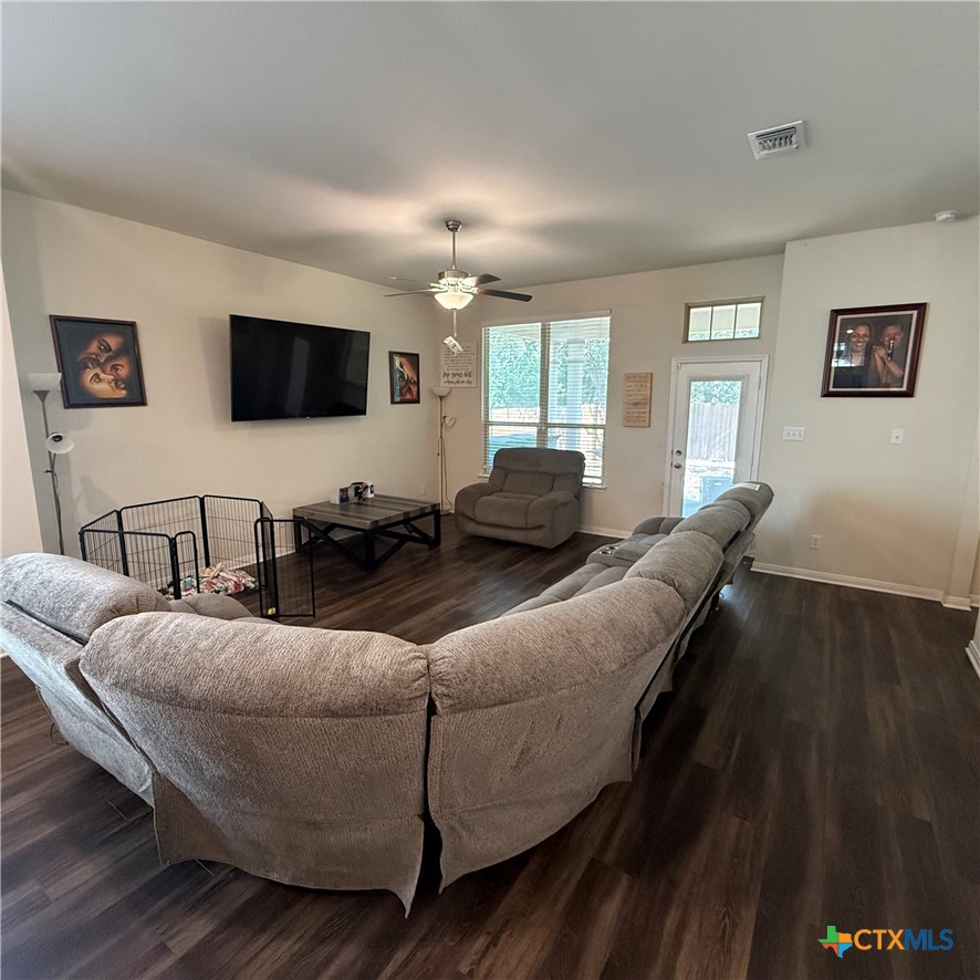 5067 Dickinson Loop Property Photo 15