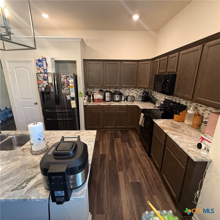 5067 Dickinson Loop Property Photo 16