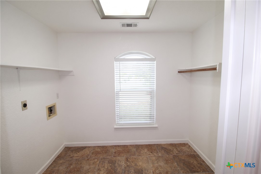 402 Preakness Circle Property Photo 7