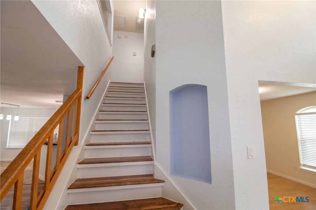 402 Preakness Circle Property Photo 8